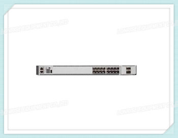El catalizador 9500 16 del interruptor de la red de Ethernet de C9500-16X-E Cisco vira la licencia del esencial hacia el lado de babor de la DNA 10Gig