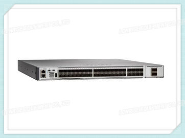 Ventaja de la red del puerto 10Gig del interruptor de red de Cisco C9500-40X-A 40 con la licencia de la DNA