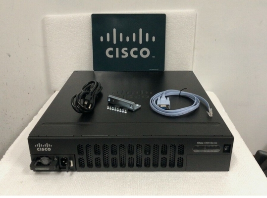 ISR4351-VSEC/K9 Cisco ISR 4351 Bundle con UC & Sec Lic PVDM4-64 CUBE-25 que admite 3 ranuras de módulos de interfaz de red (NIM)
