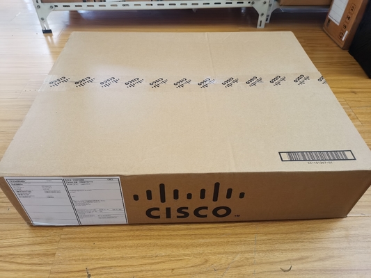 Cisco Catalyst C9500-16X-E 16-Port 10G Switch con licencia NW Essentials