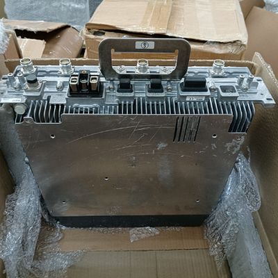 474800A (ARGA) Un módulo de radiofrecuencia Nokia AirScale RFM 6T6R B1 utilizado en estaciones base celulares para redes 4G LTE