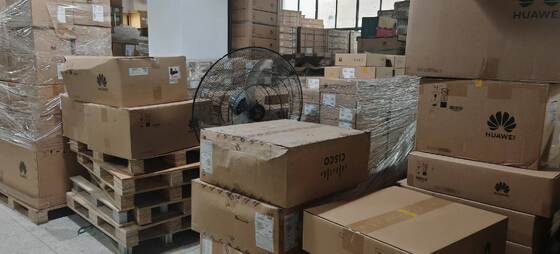 CE9855T-32DQ, conmutador Huawei CE9800, 32x400GE QSFP112/2x10GE SFP+/sin ventilador ni fuente de alimentación