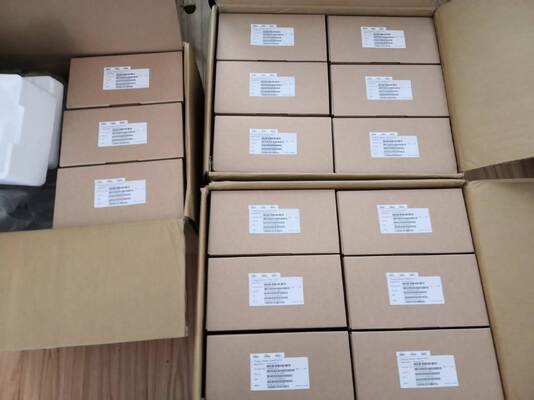 FAP-431F-E FortiAP-431F Inalámbrico de Interior FortiAP - Tri radio (2x 802.11 a/b/g/n/ac/ax, 4x4 MIMO y 1x 802.11 a/b/g/n/ac Wave 2, 2x2 MU-MIMO), antenas internas, 1x 100/1000/2500 Base-T RJ45, 1x 10/10