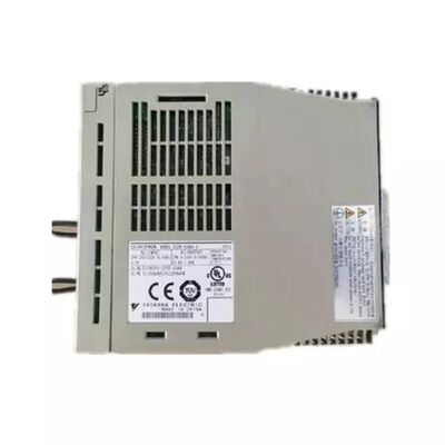 Servoaccionamiento Yaskawa SGDM-50ADA Sigma-II (5kW, trifásico 200-230V, 32,8A)