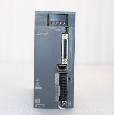 Servoamplificador de CA de alta precisión de 1kW con servoaccionamiento CNC Mitsubishi MR-JE-100AS para maquinaria CNC