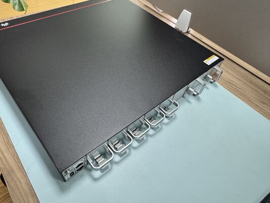 CE8875-24BQ8DQ-B Switch de centro de datos, 24×200GE QSFP56, 8×400GE QSFP-DD, 16Tbps, 2400Mpps, Gestionado