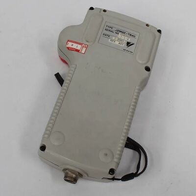 Yaskawa JZMQZ-TB40 Robot Teach Pendant con pantalla LCD a color Sistema Windows CE y diseño ergonómico de mano