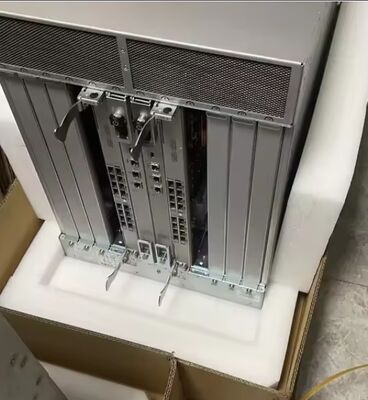 Brocade BR-DCX8518-B-0001 DCX 8510-8 Conmutador director troncal SAN, 10,2 Tbps, 16 G FC, paquete empresarial