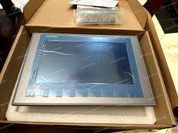 El panel táctil del HMI de Siemens 6AV2123-2JB03-0AX0